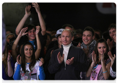 В.В.Путин наградил победителей конкурса «Битва за Rеспект: Начни сегодня» на телеканале Муз-ТВ