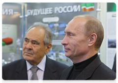 Председатель Правительства Российской Федерации В.В.Путин посетил в г.Нижнекамск нефте- и газохимические предприятия Татарстана, обеспечивающие высокую переработку сырья