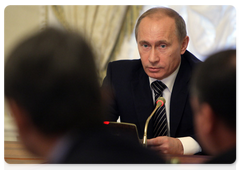 Prime Minister Vladimir Putin at the meeting on providing housing to servicemen in St Petersburg