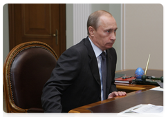 Prime Minister Vladimir Putin with Communist Party leader Gennady Zyuganov