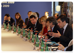 Премьер-министр Французской Республики Ф.Фийон на XIV заседании Российско-Французской комиссии по вопросам двустороннего сотрудничества на уровне глав правительств