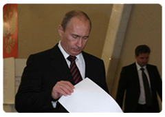 Prime Minister Vladimir Putin voted in the Moscow City Duma election