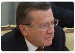Первый Вице-премьер РФ Виктор Зубков во время заседания Президиума Правительства Российской Федерации