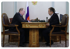 Vladimir Putin during a meeting with Oleg Chirkunov, Governor of the Perm Territory
