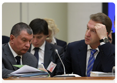 Russian Deputy Prime Minister Igor Sechin and First Deputy Prime Minister Igor Shuvalov during the 25th EurAsEC Interstate Council prime ministers’ meeting