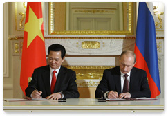 По итогам переговоров В.В.Путина и Нгуен Тан Зунга подписан ряд документов