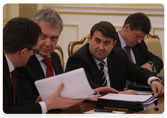 From left to right: Minister of Industry and Trade Viktor Khristenko, Minister of Transport Igor Levitin and Deputy Prime Minister Dmitry Kozak during a meeting of the Vnesheconombank Supervisory Board