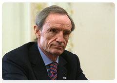 Jean-Claude Killy, Chairman of the IOC Coordination Commission, meeting with Russian Prime Minister Vladimir Putin