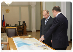 Prime Minister Vladimir Putin during a meeting with Sovcomflot President and CEO Sergei Frank