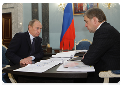 Prime Minister Vladimir Putin meeting with Sergei Darkin, Governor of  Primorye Territory