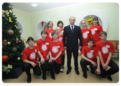 Председатель Правительства Российской Федерации В.В. Путин во время посещения Всероссийского детского центра «Океан»