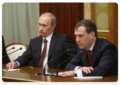 Президент Российской Федерации Д.А.Медведев и Председатель Правительства России В.В.Путина на заседании Правительства Российской Федерации