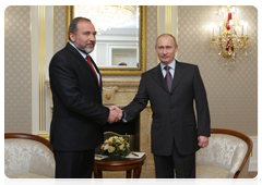 Председатель Правительства Российской Федерации В.В.Путин встретился с Министром иностранных дел Израиля А.Либерманом