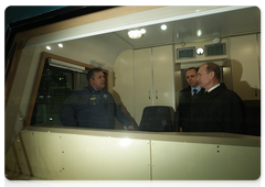 Председатель Правительства Российской Федерации В.В.Путин в ходе рабочей поездки на Урал посетил Уральский завод железнодорожного машиностроения