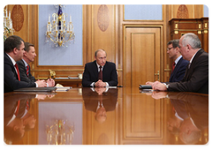 Prime Minister Vladimir Putin at a meeting with Deputy Prime Minister Sergei Ivanov, Defence Minister Anatoly Serdyukov, Sberbank CEO German Gref and Russian Technology Corporation CEO Sergei Chemezov