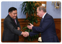 Prime Minister Vladimir Putin meeting with the Head of the Government of the Republic of Tuva, Sholban Kara-ool