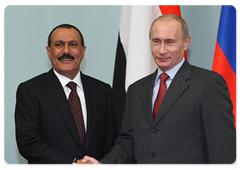 Председатель Правительства Российской Федерации В.В.Путин встретился с Президентом Йемена Али Абдаллой Салехом