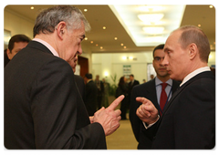 Vladimir Putin and Secretary General of the Council of Europe Terry Davis at the Council of Europe Conference of Ministers Responsible for Social Cohesion