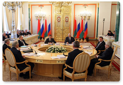 Председатель Правительства Российской Федерации В.В.Путин принял участие в заседании Высшего Государственного Совета Союзного государства России и Белоруссии