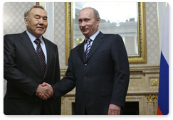 Председатель Правительства Российской Федерации В.В.Путин  встретился с Президентом Казахстана Н.А.Назарбаевым