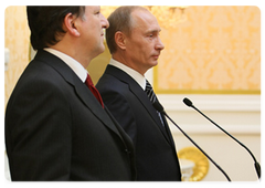 По итогам переговоров Председатель Правительства Российской Федерации В.В.Путин и Председатель КЕС Ж.М.Баррозу ответили на вопросы журналистов