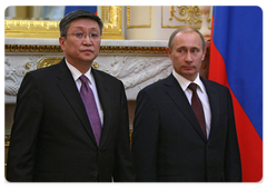 Several documents were signed following the intergovernmental talks attended by Russian Prime Minister Vladimir Putin and Mongolian Prime Minister Sanjaagiin Bayar