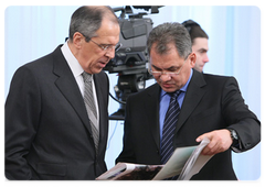 Minister of Foreign Affairs Sergei Lavrov, Emergency Situations Minister Sergei Shoigu  at the Government meeting