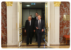Председатель Правительства России В.В.Путин встретился с Г.Киссинджером