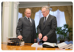 Председатель Правительства Российской Федерации В.В.Путин провел встречу с Президентом РАН Ю.С.Осиповым