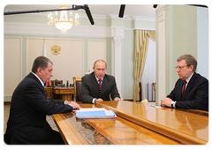 The Prime Minister of the Russian Federation Vladimir Putin had a working meeting with Deputy Prime Minister – Finance Minister  Alexei Kudrin and Deputy Prime Minister Igor Sechin
