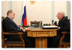 Председатель Правительства Российской Федерации В.В.Путин провел рабочую встречу с губернатором Томской области В.М.Крессом