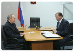 Prime Minister Vladimir Putin has held a meeting with Vladimir Artyakov, governor of the Samara Region