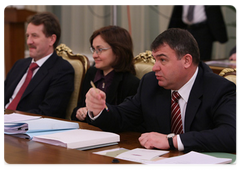 Defence Minister Anatoly Serdyukov, Minister of economic development Elvira Nabiullina, Minister of Agriculture Alexei Gordeyev at a meeting of the Government Presidium