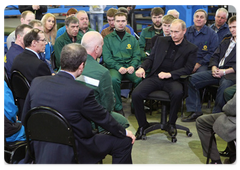 В.В.Путин посетил Тверской вагоностроительный завод, где провел встречу с рабочими