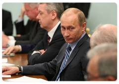 В.В.Путин провел встречу с руководством депутатских фракций и объединений Государственной Думы, общественных и политических организаций