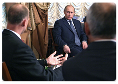 Prime Minister Vladimir Putin at the signing of a contract between VSMPO-Avisma and Airbus