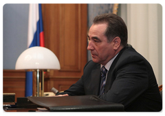 The Governor of Kurgan Region, Oleg Bogomolov, meeting Mr Putin