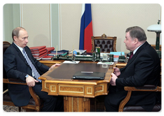 Prime Minister Vladimir Putin met with Orel Region Governor Alexander Kozlov