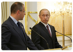 По итогам переговоров Председатель Правительства Российской Федерации В.В.Путин и Премьер-министр Болгарии С.Станишев сделали заявление для прессы