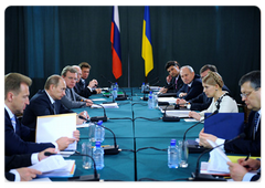 Prime Minister Vladimir Putin met with Ukrainian Prime Minister Yulia Tymoshenko during a meeting of the Committee on Economic Cooperation of the Russian-Ukrainian Interstate Commission