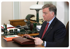 Президент ОАО «Российские железные дороги» В.И.Якунин на встрече с В.В.Путиным