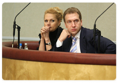 Igor Shuvalov and Tatyana Golikova during the State Duma meeting at which Prime Minister Vladimir Putin made an annual Government report