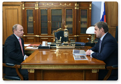 Председатель Правительства Российской Федерации В.В.Путин провел рабочую встречу с губернатором Приморского края С.М.Дарькиным