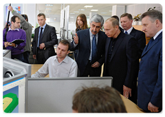 Prime Minister Vladimir Putin visiting the Yury Gagarin Komsomolsk-on-Amur Aircraft Production Association (KNAAPO)