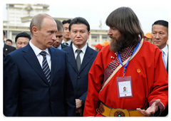 В.В.Путин принял участие в церемонии старта международной научной экспедиции «По следам Великого шелкового пути» в Улан-Баторе