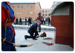 В.В.Путин возложил цветы к мемориальному комплексу маршала Георгия Жукова