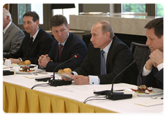 Председатель Правительства Российской Федерации В.В.Путин провел рабочую встречу с представителями МОК
