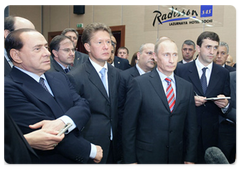 В.В.Путин и Председатель Совета Министров Италии С.Берлускони по итогам их встречи в Сочи ответили на вопросы журналистов