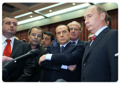 Prime Minister Vladimir Putin and Italian Prime Minister Silvio Berlusconi addressed a news conference summarising their meeting in Sochi