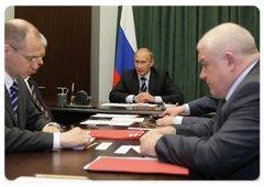 Prime Minister Vladimir Putin chairing a meeting on development and optimisation of the nuclear industry during his visit to the Dukhov Automation Institute